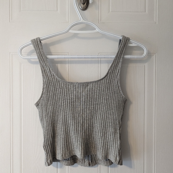 Lush grey cropped button up tank - Picture 2 of 2